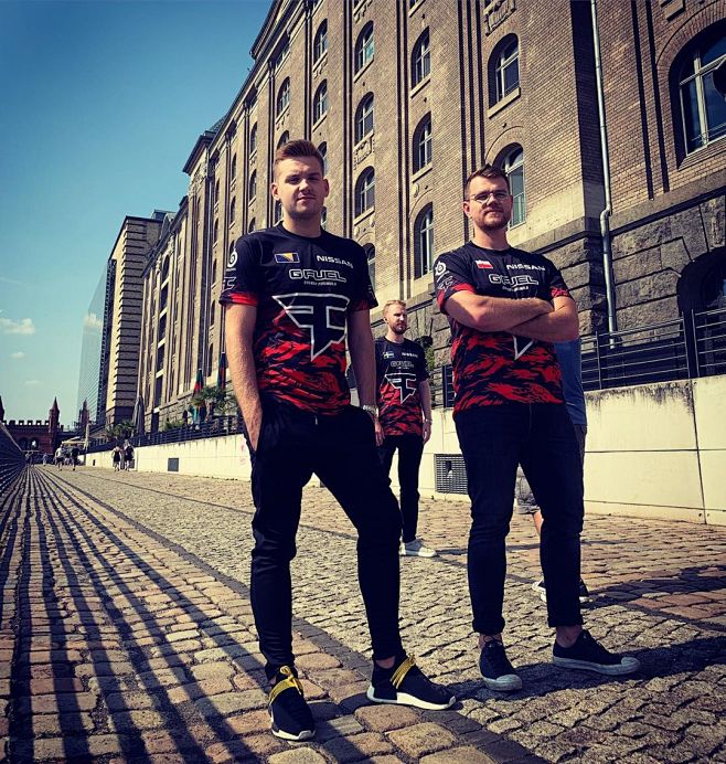 shanji锐评今日队伍发挥：我们五个人包括教练都是满分！