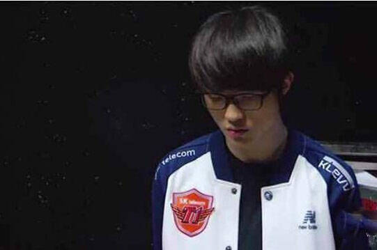 小草包沙皇乱戳 泡芙女警乱射 Heart勇敢开团 泡芙队扳回一城